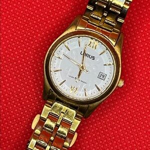 Vintage Lorus Grandma’s Gold and White Watch